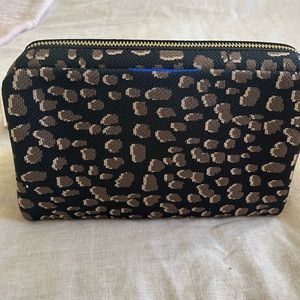 Rothy’s mini universal pouch new with tags